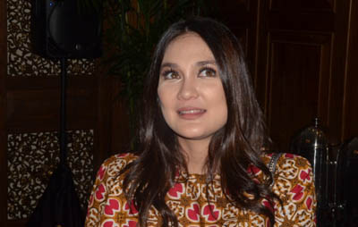 Luna Maya Bantah Status 